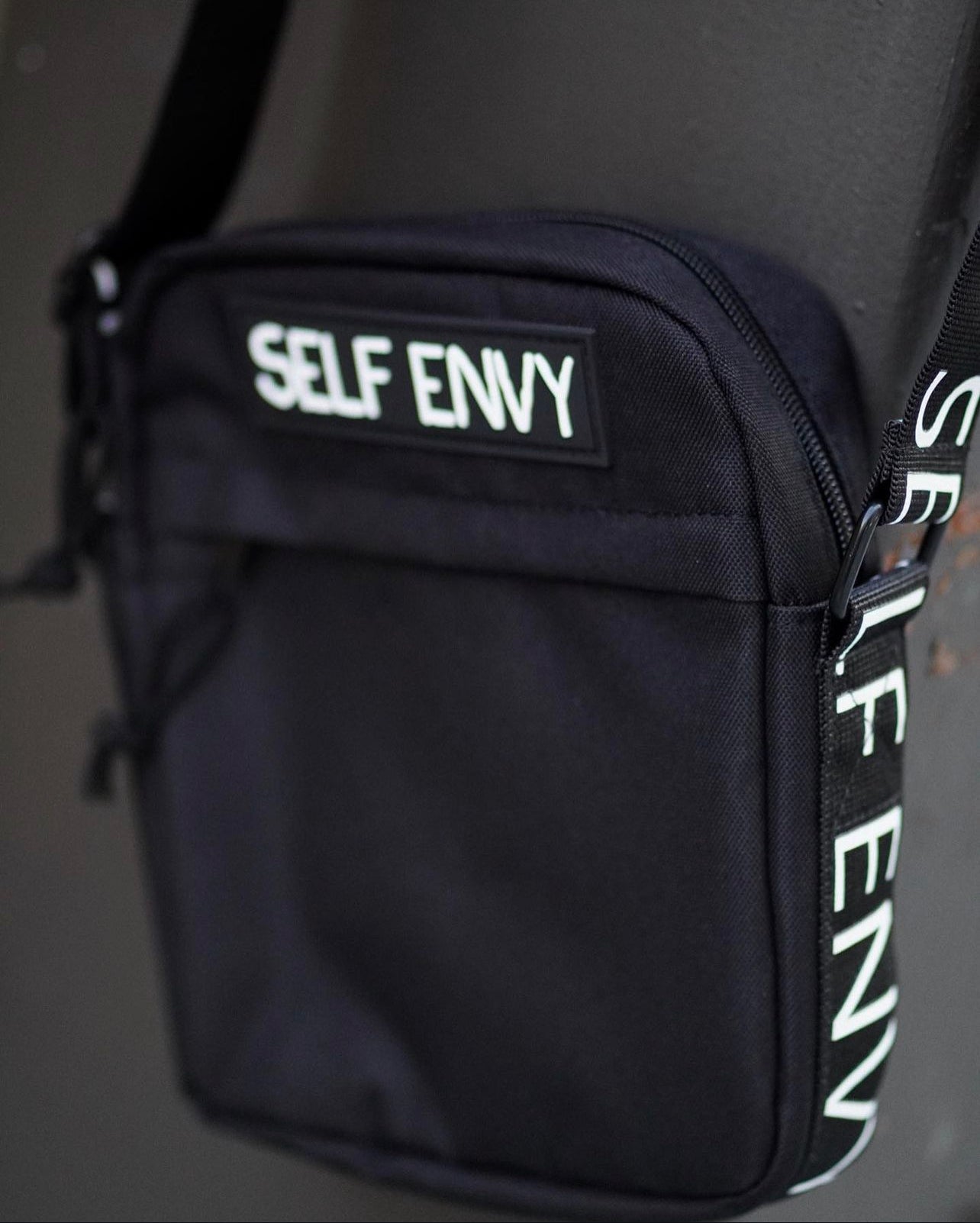 SE Crossbody Bag