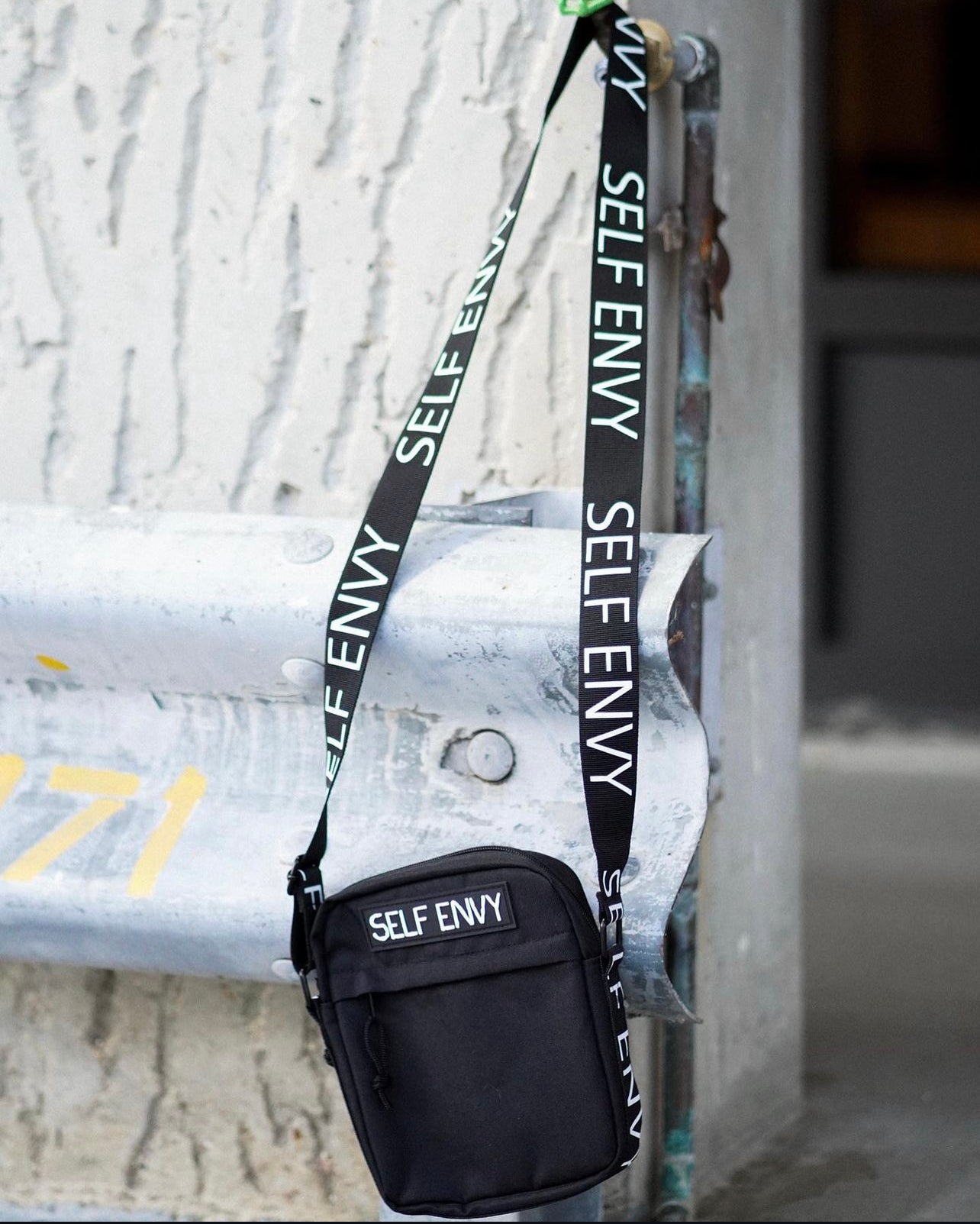SE Crossbody Bag